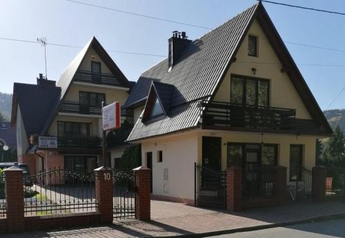Myslenice House | Pokoje nad Rabą