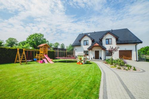 Karwienskie Bloto Drugie House | Pokoje Gościnne Amir