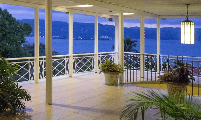 Montego Bay Bed & Breakfast | Polkerris Bed & Breakfast