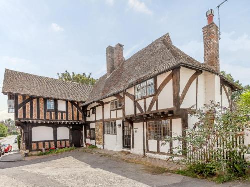 Lingfield House | Pollard Cottage
