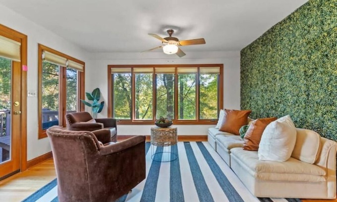 Winston - Salem House | Polo Comfort SunRoom, 3BR - WFU