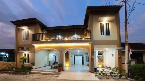 Semarang House | Pomah Guesthouse