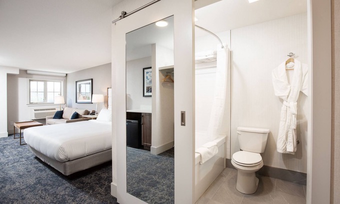 Fort McMurray Hotel | Pomeroy Hotel Fort McMurray