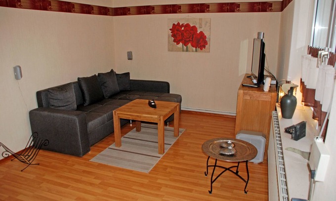 Samtens Apartment | Pommernhof vacation apartment with terrace on the ground floor - Ferienwohnungen auf dem Pommernhof