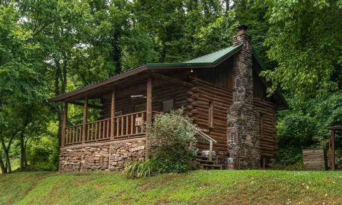 Ponca Condo | Ponca Cabin 1 - Nestled in the Heart of Beautiful Ponca