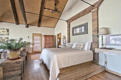 Bergheim House | Pond House Bungalow @ Bergheim Ranch