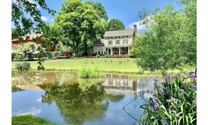 Newtown House | Pond View Farm 1825 Historic Bucks County Home