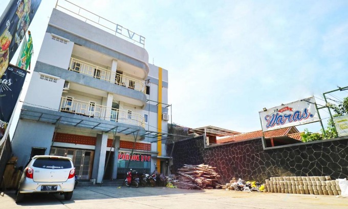 Pameungpeuk House | Pondok Eve