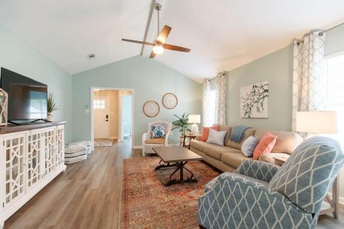 Valdosta House | Pondside Retreat-Sleeps 8 Moody AFB & Freedom Park