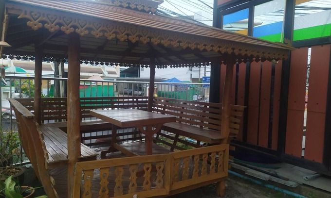 Sisaket Hotel | PonTaWin Budget Hotel