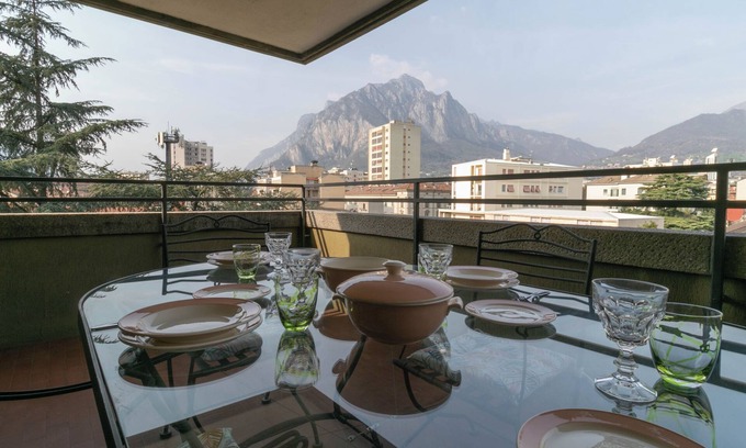 Lecco Apartment | Ponte Vecchio Family Apartment