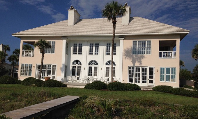 Ponte Vedra Beach House | Ponte Vedra Beach, Luxurious Oceanfront Home Close to TPC Course & Mayo Clinic