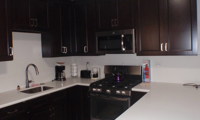 Kamay House | Pool, 2 full Kitchens 3 kings, 1 Queen, 5 twin beds.Close to Palm Beach plaza.