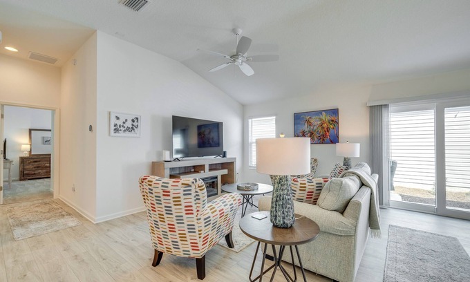 Wildwood House | Pool Access, Patio & Grill: Sunny Florida Escape!