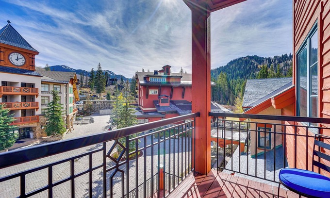 Salt Lake Mountain Resorts Condo | Pool Access & Views: 'SoliHaus' Gem in Brighton!