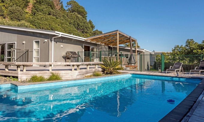 Pauanui Cottage | Pool and Spa Escape - Pauanui Holiday Home