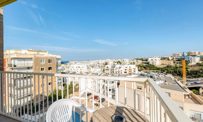 Swieqi Apartment | Pool Apartment