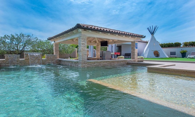 Vodnjan Villa | Pool-Bar Villa Vodnjan/~50m2 heated pool/Seaview/4km beach/SPA Jacuzzi