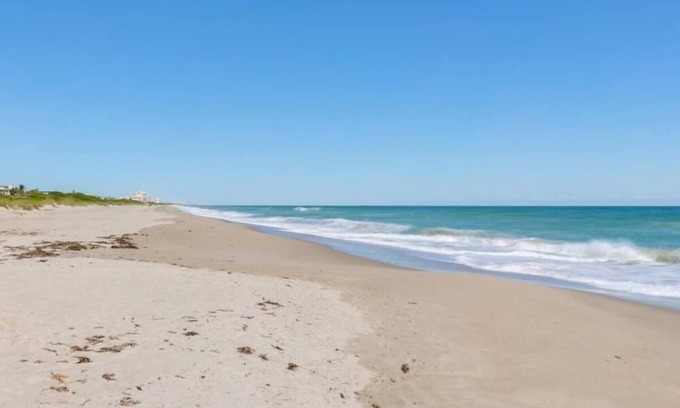 Indialantic By The Sea Resort | Pool & Beach Getaway | Stunning Ocean Front Room Perfect for Ultimate Stay