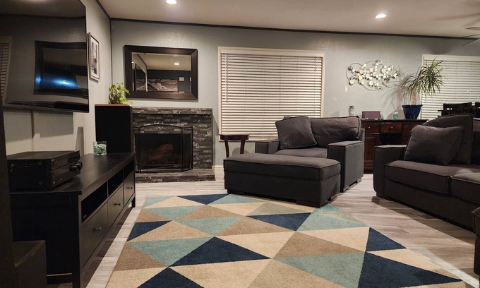 Vacaville House | Pool - Centrally located to Napa Valley, Bay Area, Sacramento Region
