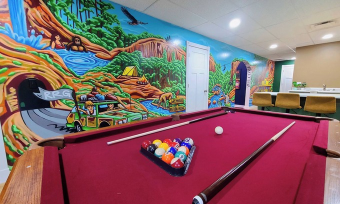 Stanton House | Pool - Fire Pit - RV Parking - Family Friendly