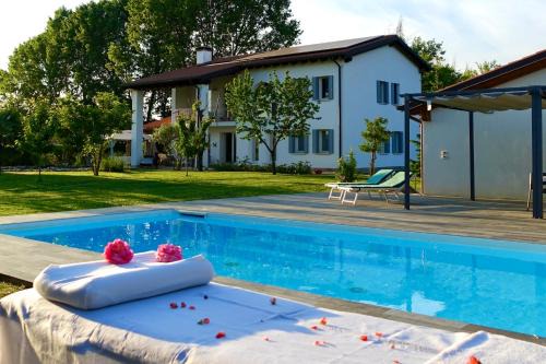 Mirano Bed & Breakfast | Pool & Garden Villa Lelia