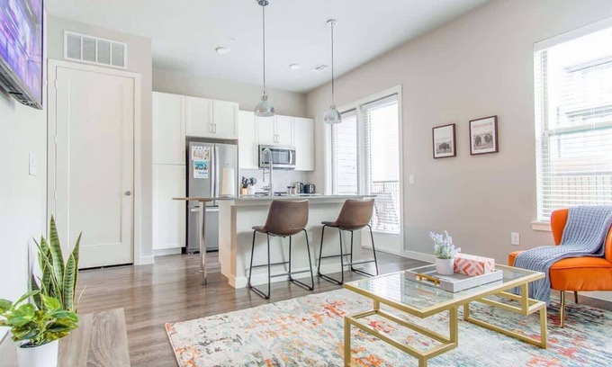 McKinney Apartment | Pool + Gym + Parking 1BR King Suite A