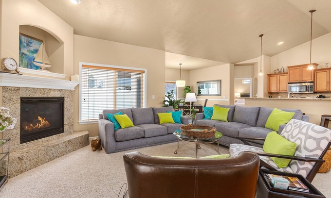 Meridian House | Pool!,Hardwood, Granite,