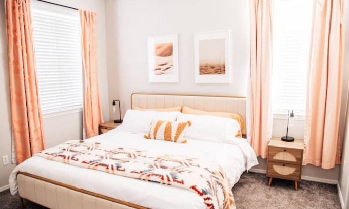 Clearfield Apartment | Pool+Hiking+Lagoon+Gym+Hot Tub+Sleeps 5+Clean+Cozy