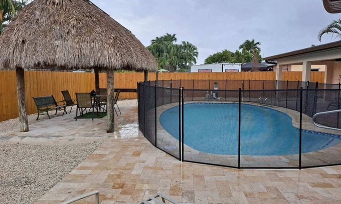 Tamiami House | Pool home in Miami