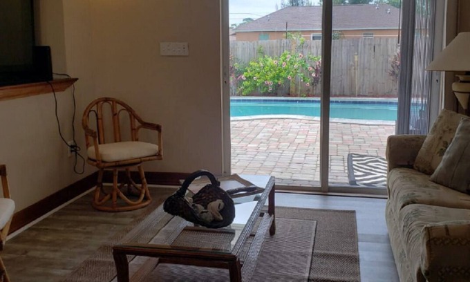 Indian River Estates House | POOL HOME NEAR BEACH AND RIVER