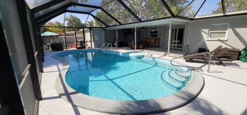 Gulf Gate Estates House | Pool Home on Gulf Gate 5min away from Siesta Key