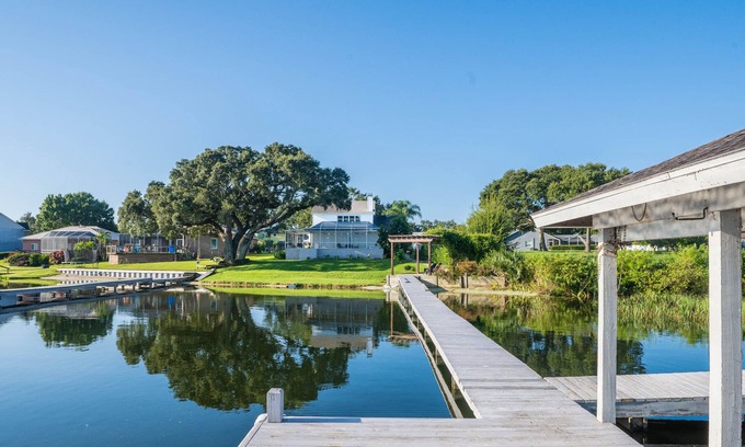 Auburndale House | Pool Home on Lake Arietta - 4 Bedrooms. 3 Mins Lake Myrtle Sports Complex!