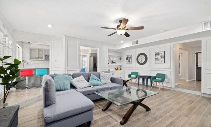 McKinney House | Pool & hot SPA & 5 bedroom 3 full bath