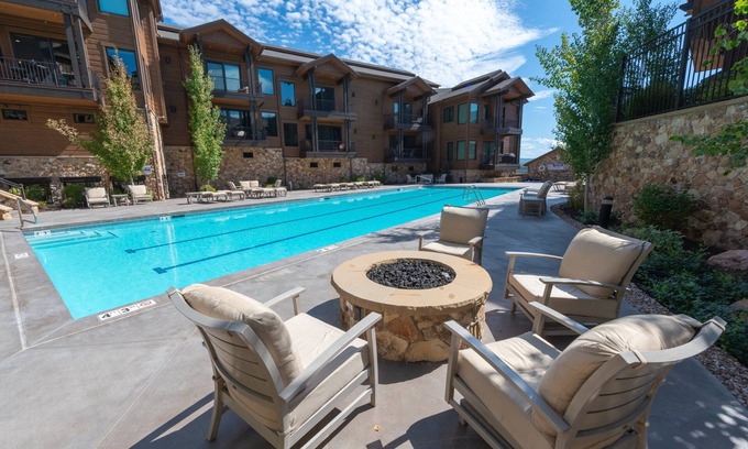 Park City House | Pool, Hot Tub, Gym Juniper Landing 2 bedroom Canyons Retreat