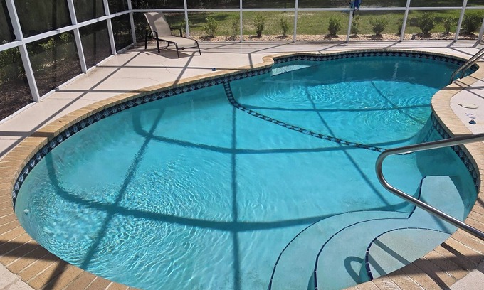 Citrus Springs House | Pool house fits 8 comfortably, 2 living rooms, close to rivers, ocean, springs