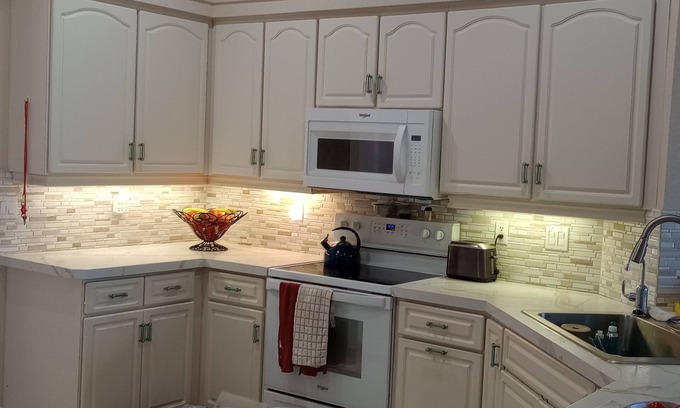 Samsula-Spruce Creek House | Pool House in Venetian Bay near Golf Course and 10 minTo Beach