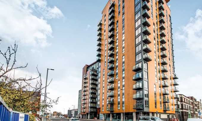 Manchester City Centre Apartment | Pool, Jacuzzi and Gym