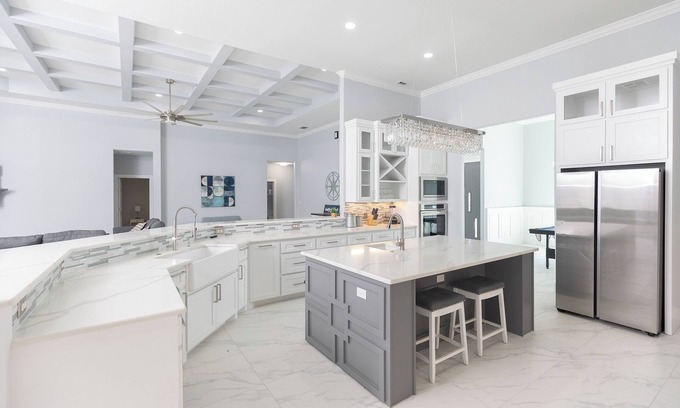 Corpus Christi House | Pool + Jacuzzi + BBQ + 18 min Beach + DT