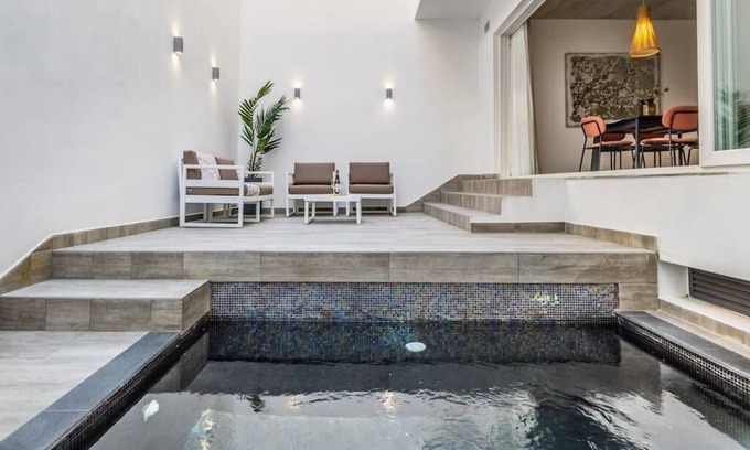 St. Andrew's Apartment | Pool Luxury in Pembroke, St. Julian's