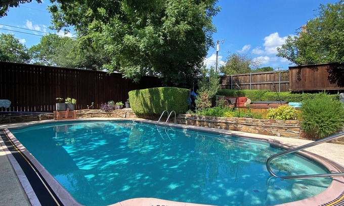 Duncanville House | Pool 🏊🏼‍♂️ Oasis 🏝 Amazing Home, Pool, Grills, Fire Pit 🔷 Central Location