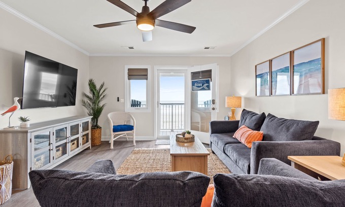 Ocean Isle Beach Condo | 🌊 Pool open- Oct! Oceanfront-All linens Incld-Stocked Kitchen