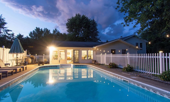 Vermilion House | Pool open through the month of Sept! Lake Erie Retreat