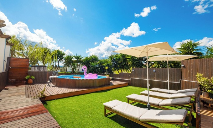Luzianes Villa | Pool, Patio, BBQ, 160Mbps, Mtn View, Scenery
