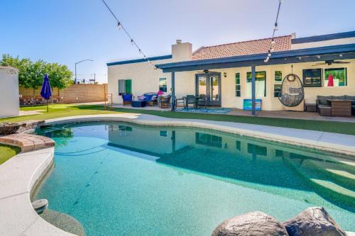 Chandler House | Pool, Putting Green and Games Chandler Home!