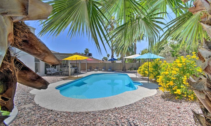 La Paz At Desert Springs Cottage | Pool & Putting Green: Scottsdale Family Escape