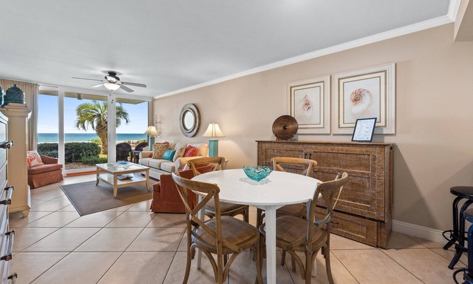 Holiday Beach Condo | Pool Side Beach Front Condo with Murphy Bed! PW110
