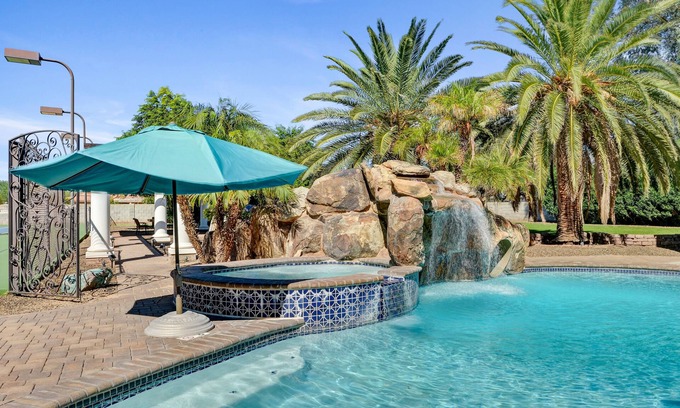 La Tierra Estates House | Pool Slide I Tennis Court I Putting Green I Luxury