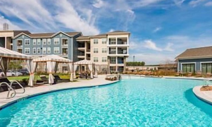 Tomball Apartment | Pool View 2 bedroom/2bath Apartment in Tomball, TX