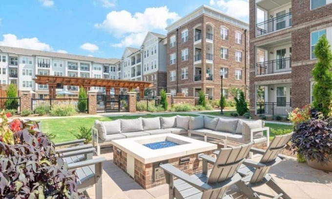 Cornelius Apartment | Pool View, Gym, 1st Floor, 'Sailing Antiquity'